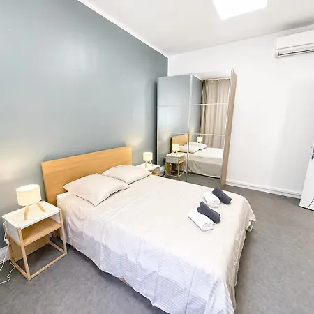 Cosy 5 100m2, Centre Ville, Draps Et Serviettes, Climatise, Parking Gratuit, Tgv, Arenes A Pied 5 Minutes דירה נים