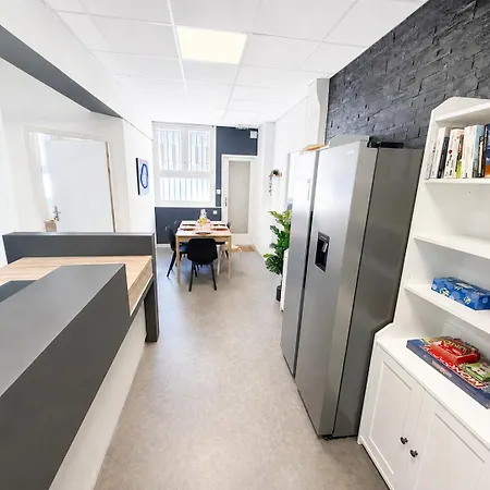 Cosy 5 100m2, Centre Ville, Draps Et Serviettes, Climatise, Parking Gratuit, Tgv, Arenes A Pied 5 Minutes * Nîmes